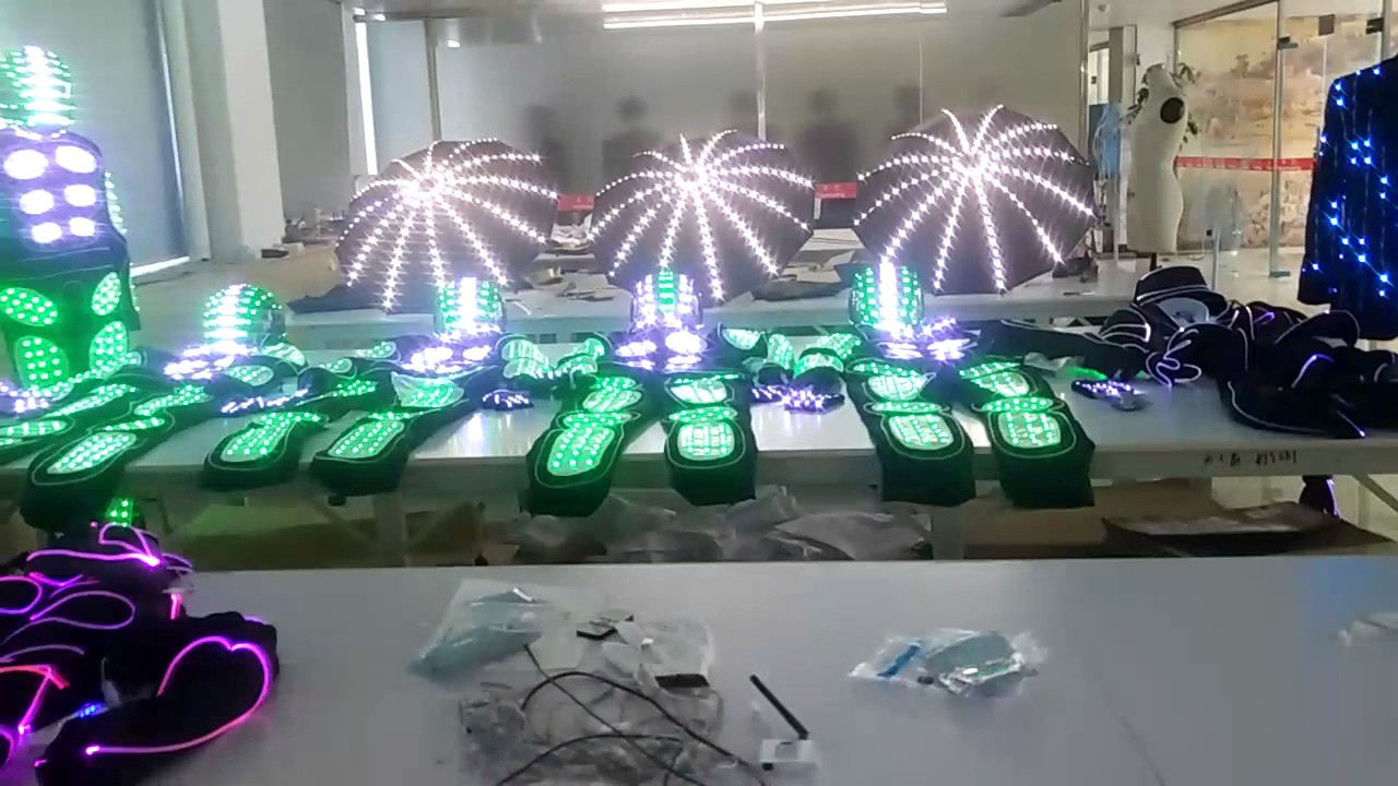 DMX 512 LED costume TC-0152 ,being ageing test.Super synchronous!