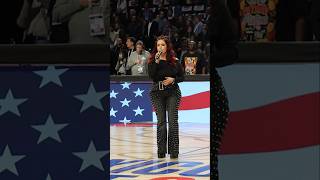 Muchas Gracias A La Por La Invitación Para Cantar El Himno .