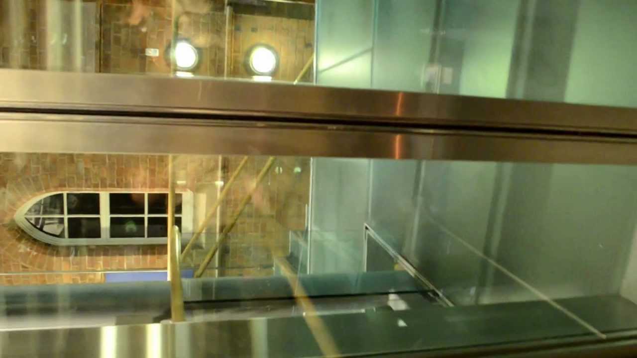 Ikon Gallery. Work #409. Martin Creed. Lift.