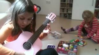 Download Lagu Julia op gitaar MP3