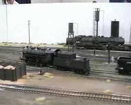 HO scale Model Railroad 'Roundhouse' layout - YouTube