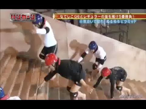 funny-japanese-gameshow-slippery-stairs-pyramid