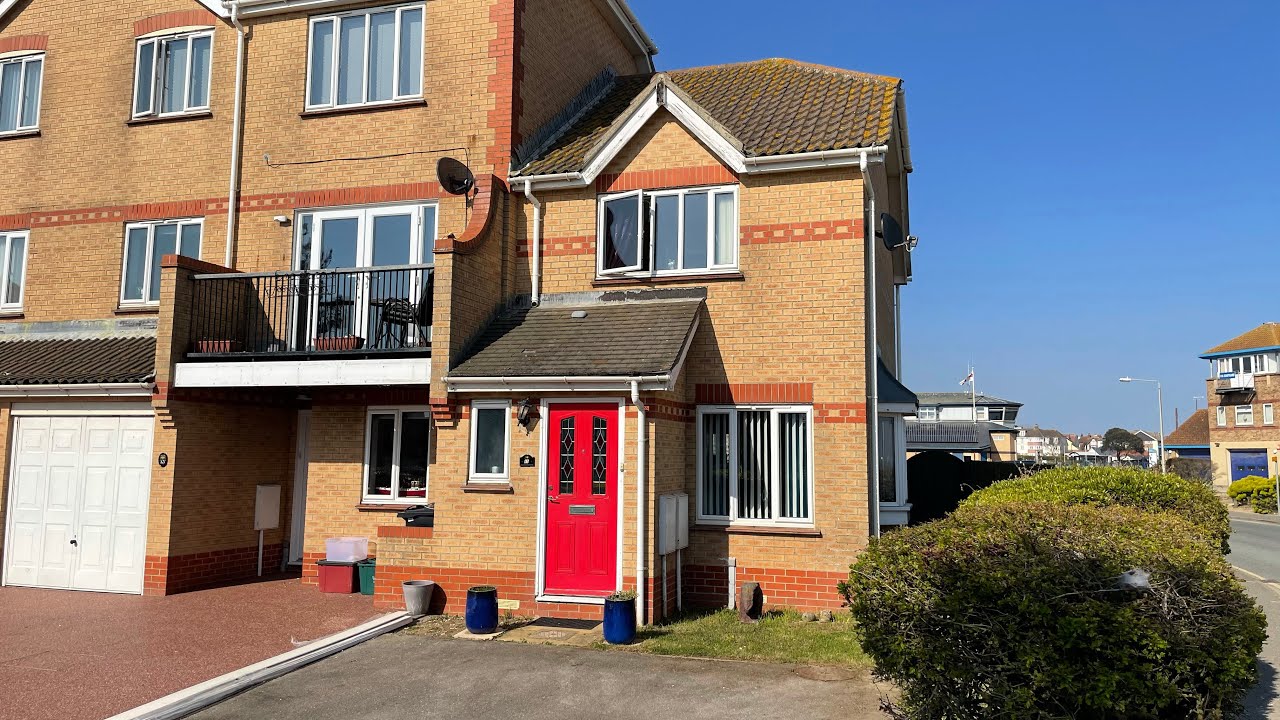 Hastings Avenue, Martello Bay, ClactononSea YouTube