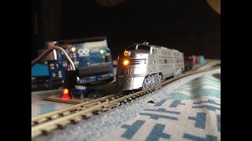 Arduino controlled model railway loop with yard siding | Model railroad automation | DIY