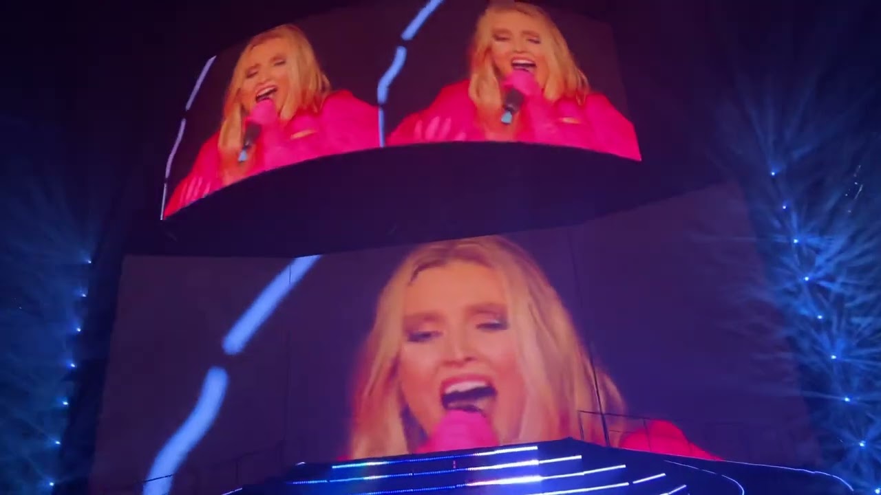 Little Mix - Love Me or Leave Me (Confetti Tour Belfast 10/04/22)