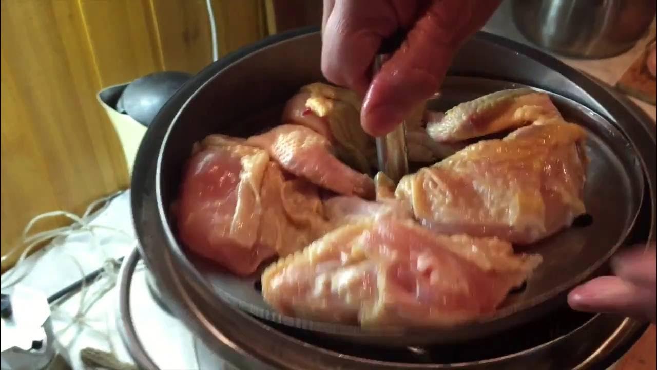 Как замариновать курицу для коптильни горячего. Маринад для холодного копчения. Как замочить курицу для копчения горячего. Копченые куриные крылышки. Как замариновать курицу для коптильни горячего.