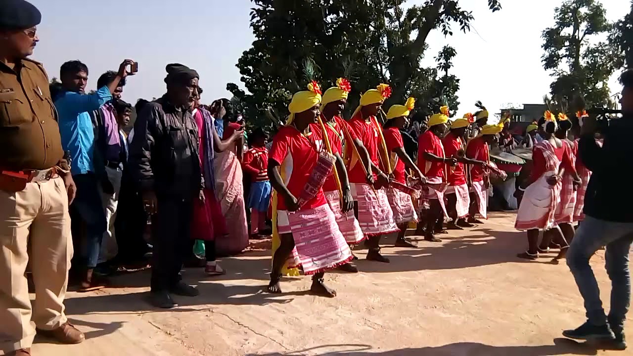 Munda Dance @ Dombari Buru - YouTube