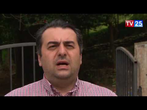 ბოტანიკური ბაღის ადმინისტრაცია ვიზიტორებს მიმართავს