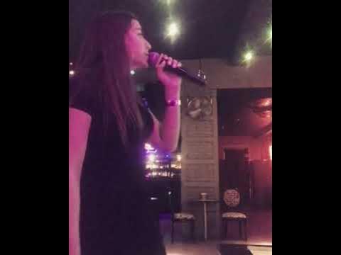 мохито разбежаться текст. мохито исполнительница. небо под тобой текст. песня разбежаться и услышать. песня за мечтой.