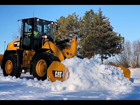 Cat® Snow Push Features