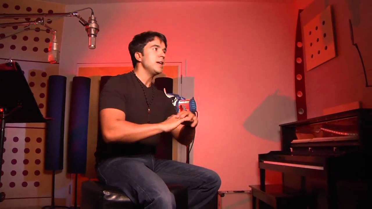 Luis Fonsi | Un momento con Luis Fonsi - Sobre un dia en su vida!