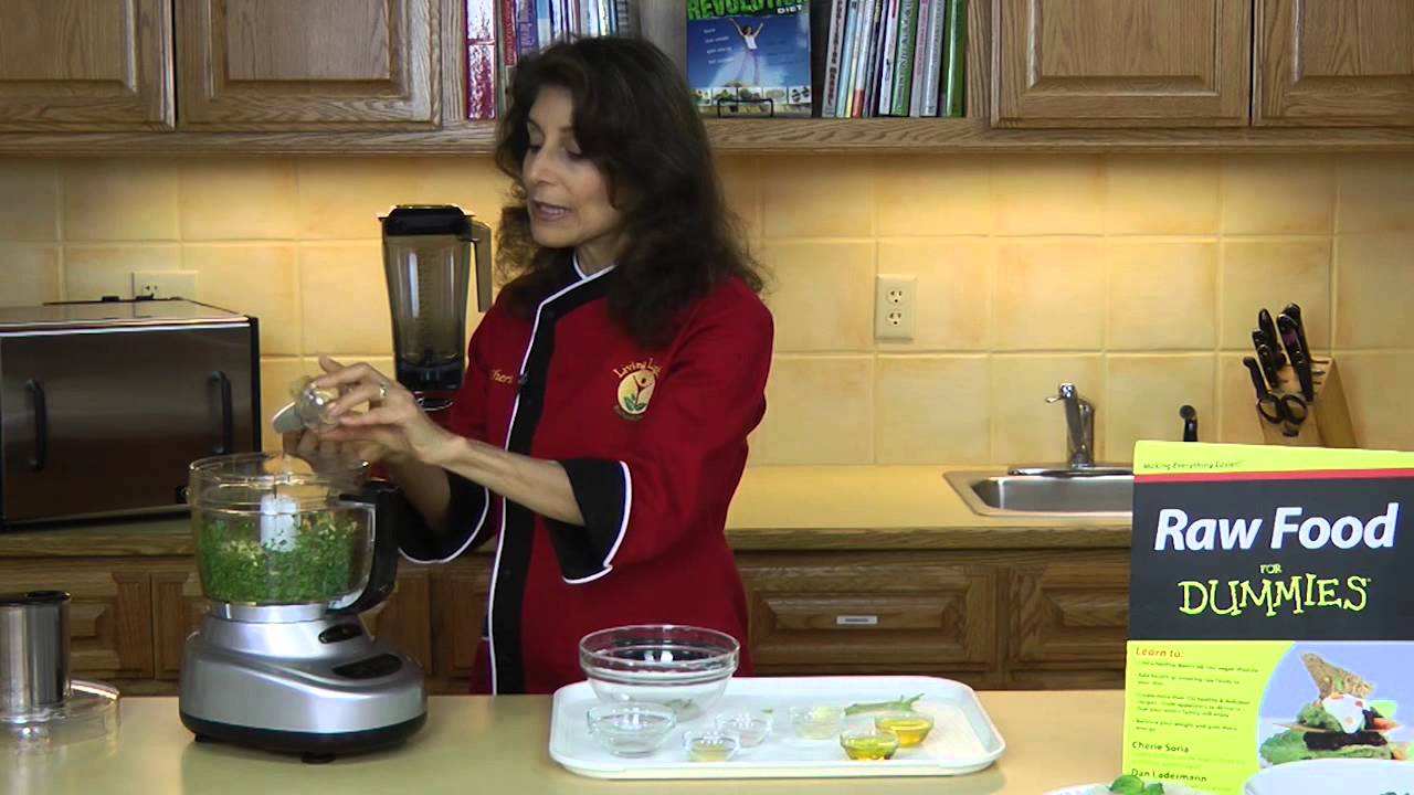 Raw Food Recipe: How to Make Pesto