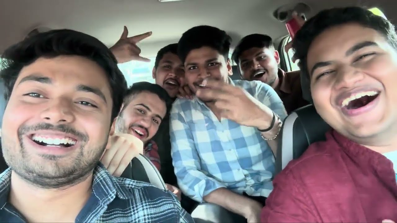 Pune Weekend Trip With Friends | FC Road, Pune Metro & Night Drive