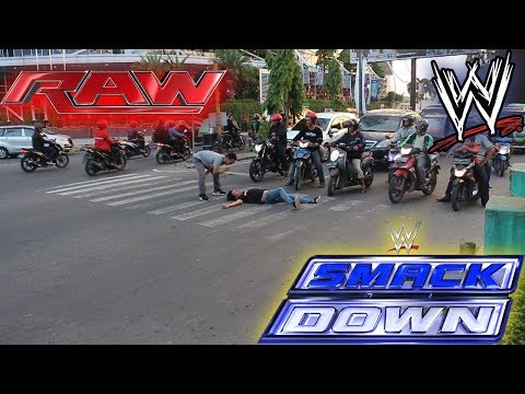 greget-!-wwe-sm4ckdown-raw-di-jalan-|-prank-indonesia