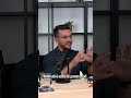 „Îmi place povestea din spatele fiecărui elev. Pentru mine, nu e un număr. E o poveste de viață.”