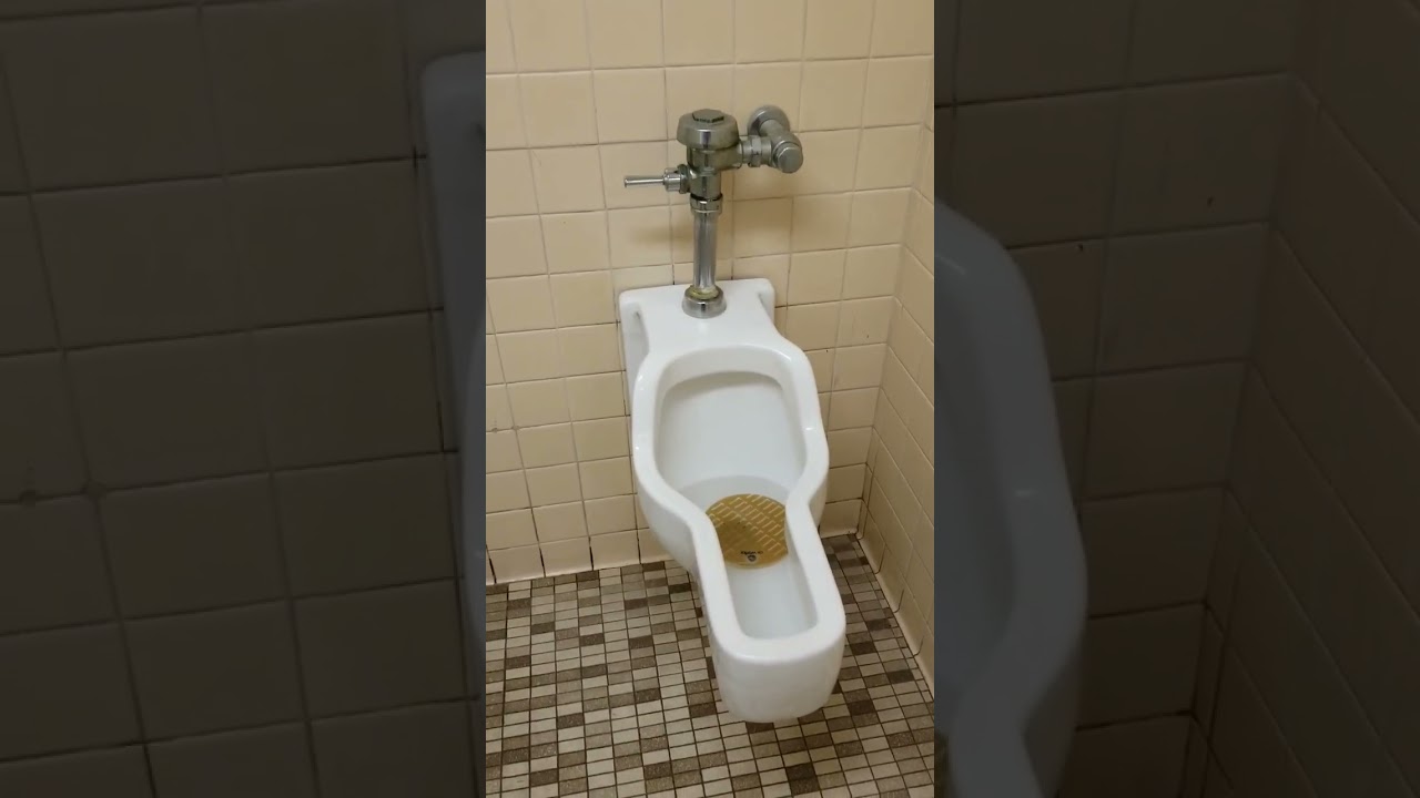 Small Guy Promotions - Weird Pissoir Urinal 