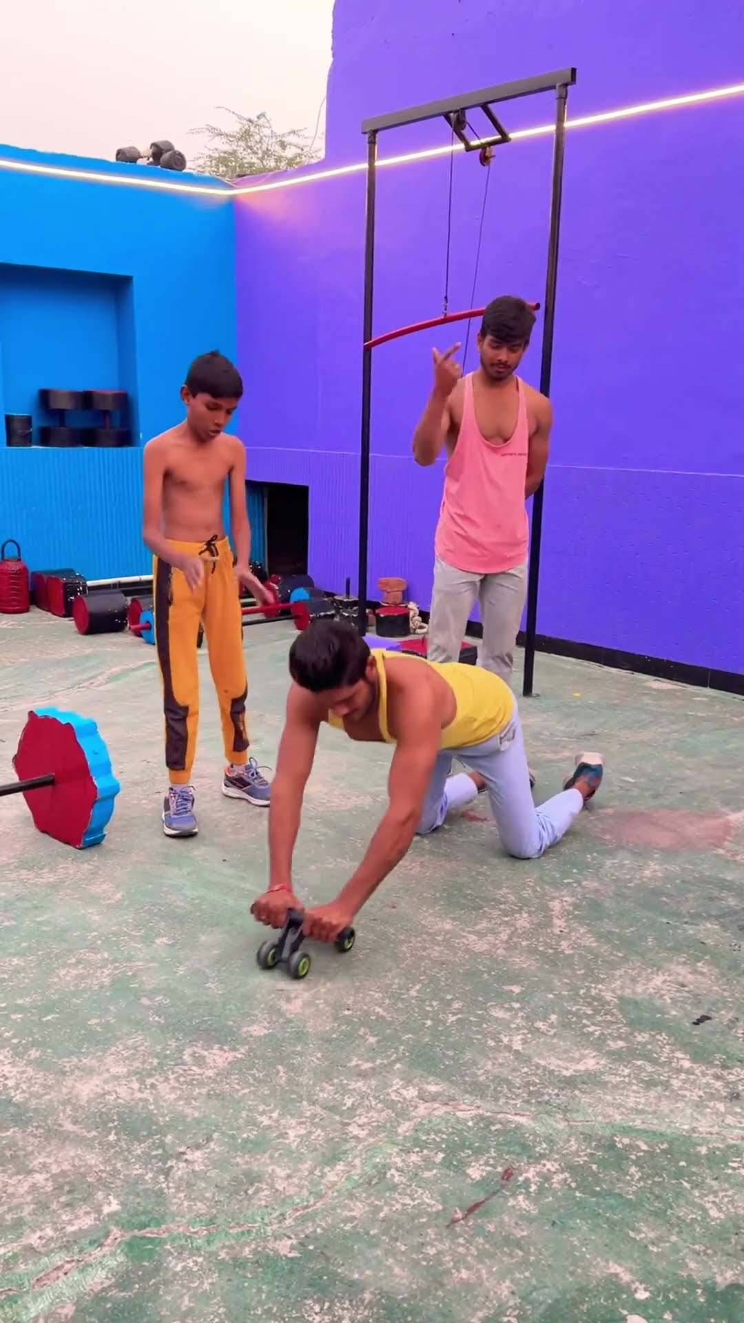 Six Pack bhari pad gaye ??? #shortvideo #funnyvideo