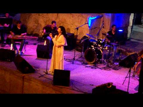 lena chamamyan lamma bada yatathana  لينا شماميان لما بدا يتثنى
