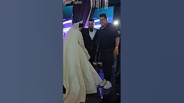 حمو بيكا يرتدي جنزير من الدهب في فرح المطرب الشعبي عمرو الجزار 