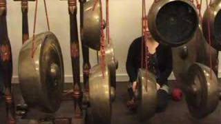 Central Javanese Gamelan Playing Techniques - Gong & Kempul