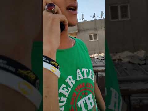 و غدر الصحاب و إحمينا من شر الصحاب الغدارين دة الصاحب لو يخون فى صاحبة يبقي مفيش صحاب