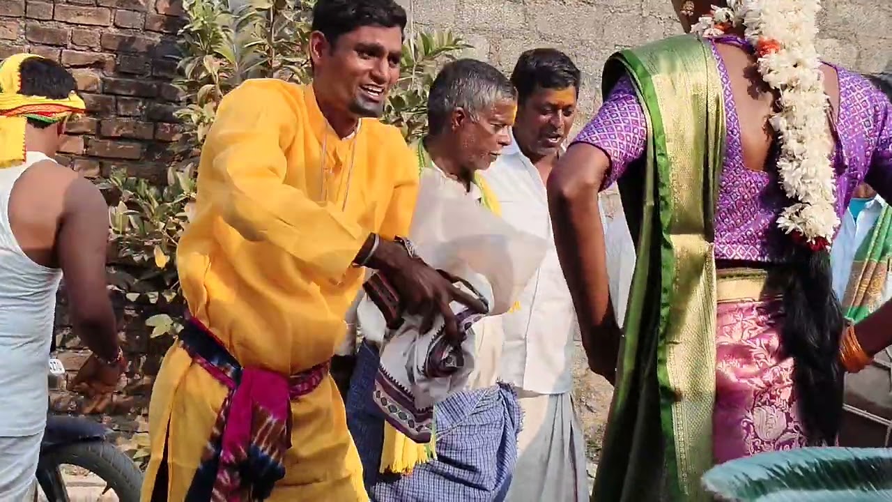 గవపట్నం మా సాయిల్ల ఫ్యామిలీ లోపల  బాగా ఎంజాయ్ చేశా#oggukathalu #enjoy #triller #villgevlogs #jokes 