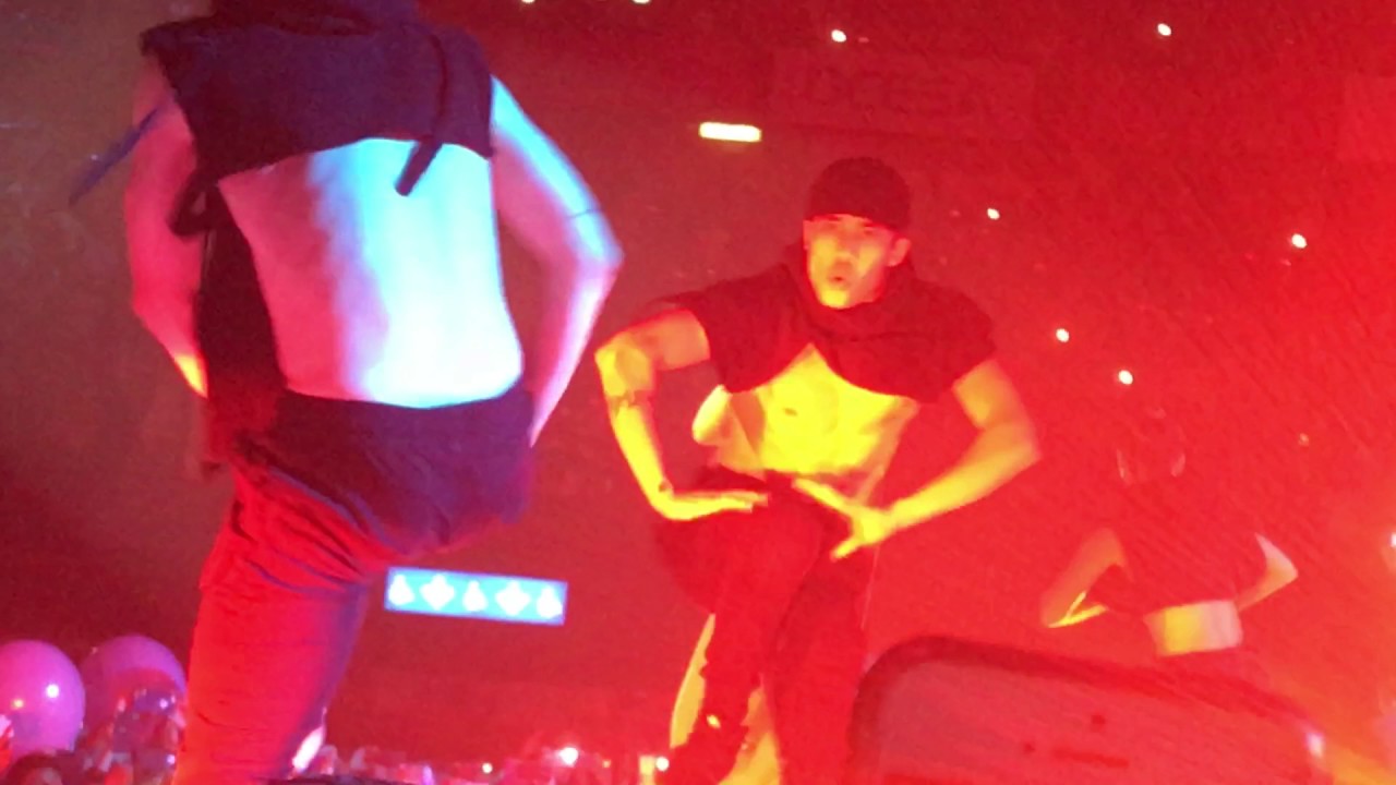 Into You - Ariana Grande - DWT Palacio de los Deportes Mexico City 12 Julio 2017