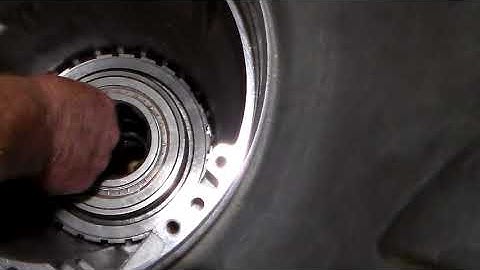 4L60E Absolute Beginners Rebuild Tips Lower Roller Housing Fail Why it will not  go in.