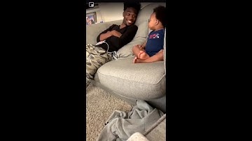 Virale video van baby die met zijn vader praat, zal je hart doen smelten
