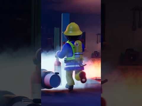 Is the Fire Hose Strong Enough to Stop the Fire? | Fireman Sam Official