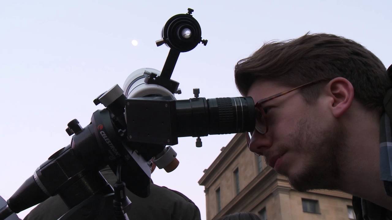 Straßenastronomie am Odeonsplatz zum Tag der Astronomie 2016