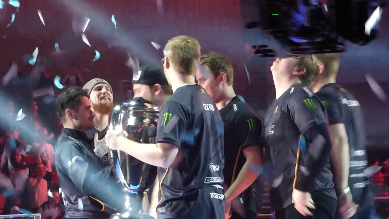 IEM 2018: Fnatic wins CS:GO tournament - YouTube