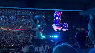 Coldplay concert - ♾️ (Everyone Is An Alien Somewhere)