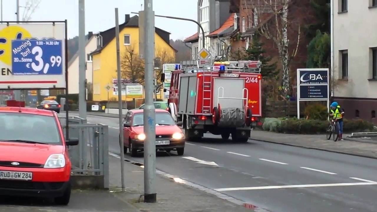EINSATZFAHRT Feuerwehr Taunusstein V.a Wohnungsbrand