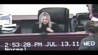 Woman attacks judge in court during divorce proceedings