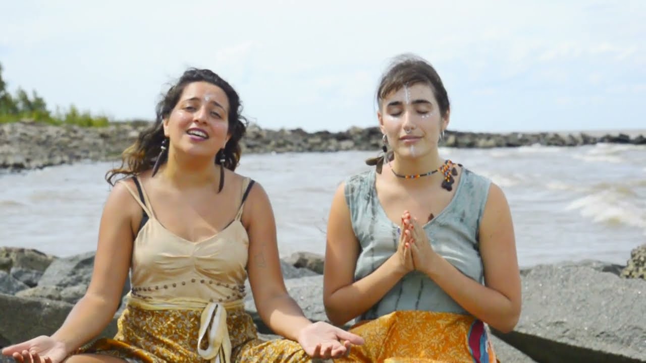 Mujer Sagrada Videoclip Oficial - Música de la Nueva Tierra - Hada Nahir ft. Sofi