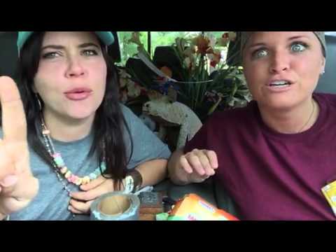 HANNAH & KAYLEE - MOTHER'S DAY GIFT FOR CHEAP!! - YouTube