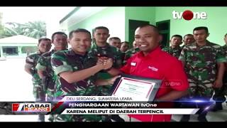 Download lagu Liput Daerah Terpencil, Wartawan tvOne Dapatkan Penghargaan dari TNI
