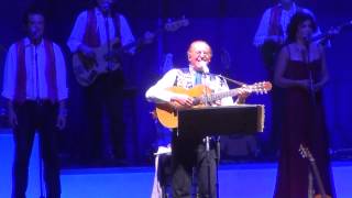 Video thumbnail of "Renzo Arbore & l'ochestra italiana - Aumm aumm (Live @ Verdevento 2014 - Cassino)"