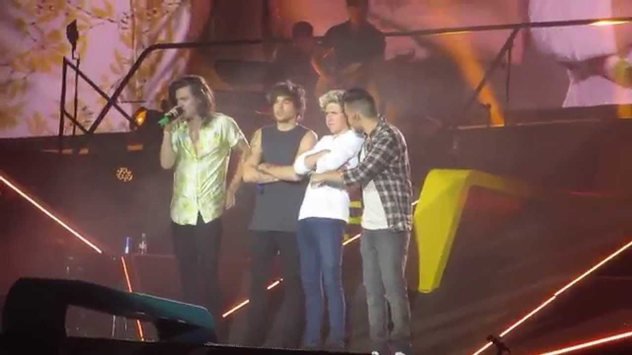 One Direction - What Makes You Beautiful - 5th of June - Millenium Stadium Cardiff - OTRA