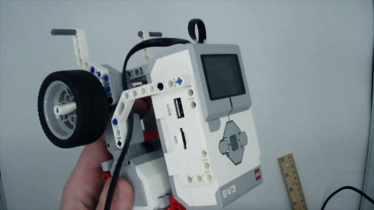 LEGO EV3  Mindstorms Robot Trainer Course - Determining Diameter and Circumference of Wheels