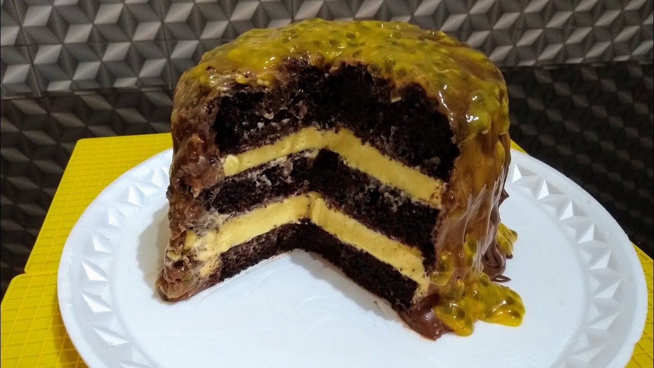 Bolo de chocolate com maracujá! combinação perfeita ...