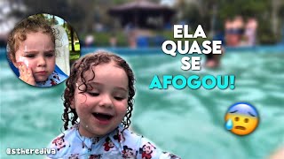 Levei a DIVA EM UM PARQUE AQUÁTICO pela 1° vez