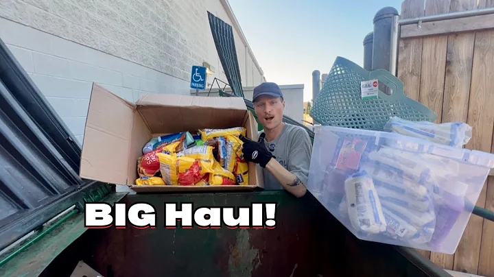 BIG HAUL Of Food, Drinks, & Toys Found Dumpster Diving!