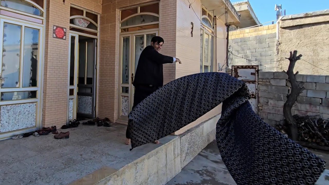 Landlord returns: Removing tenant's belongings from the house