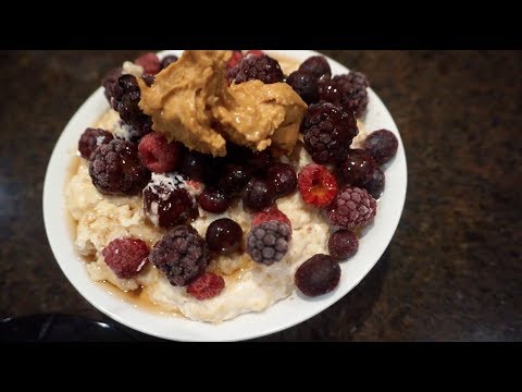 Macro-Friendly Overnight Oats (LOW-CALORIE, HIGH-VOLUME) - YouTube