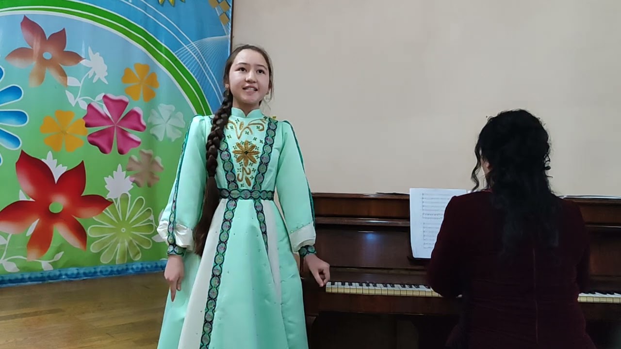 Л.Денца,К.Валькадос"Funiculi funicula". Мадина Саидова&Дилярам Аванесова