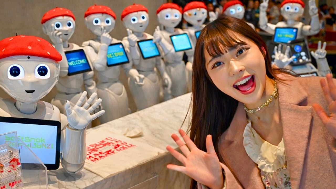 Tokyo Café with More Robots Than Humans