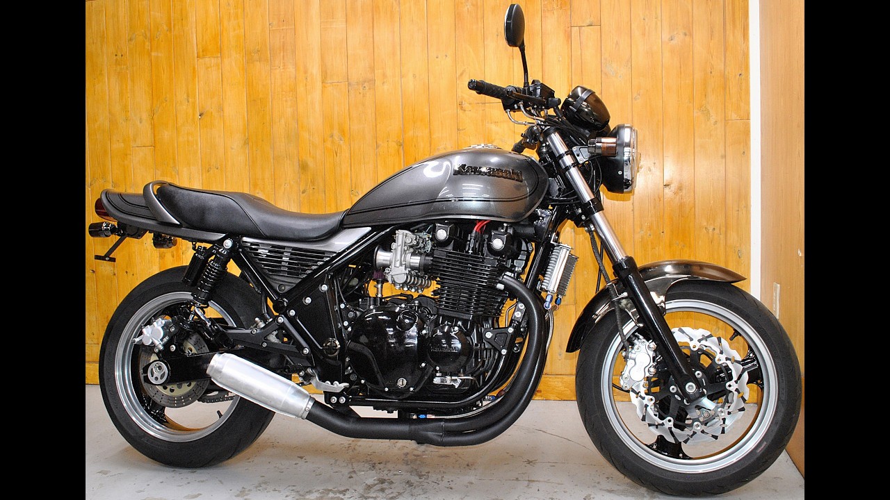 Customized Kawasaki Zephyr1100 external muffler sound and details