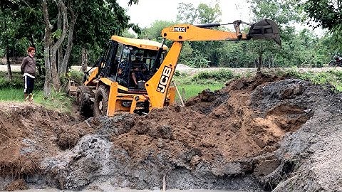 JCB Backhoe Loader Making A Bridge Foundation - JCB NEW VIDEO